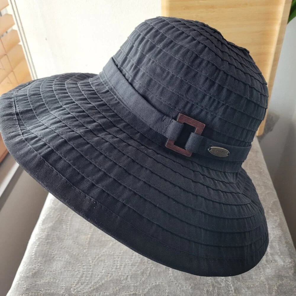 NWOT-Cappelli Summer /Spring Black Floppy Straw Bucket Hat (Size 7 1/8